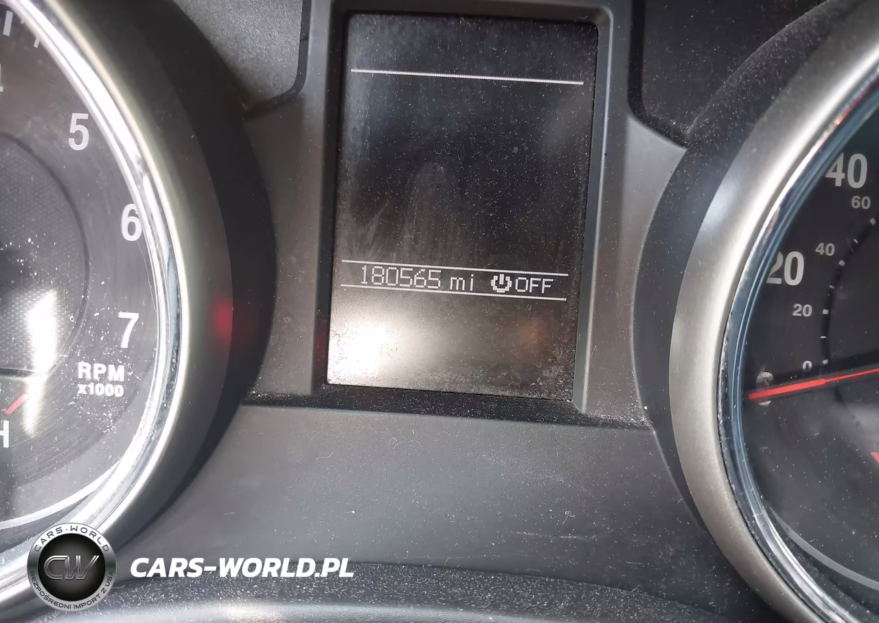 2011 Jeep Grand Cherokee Laredo VIN:1J4RR4GG8BC537282 - 7