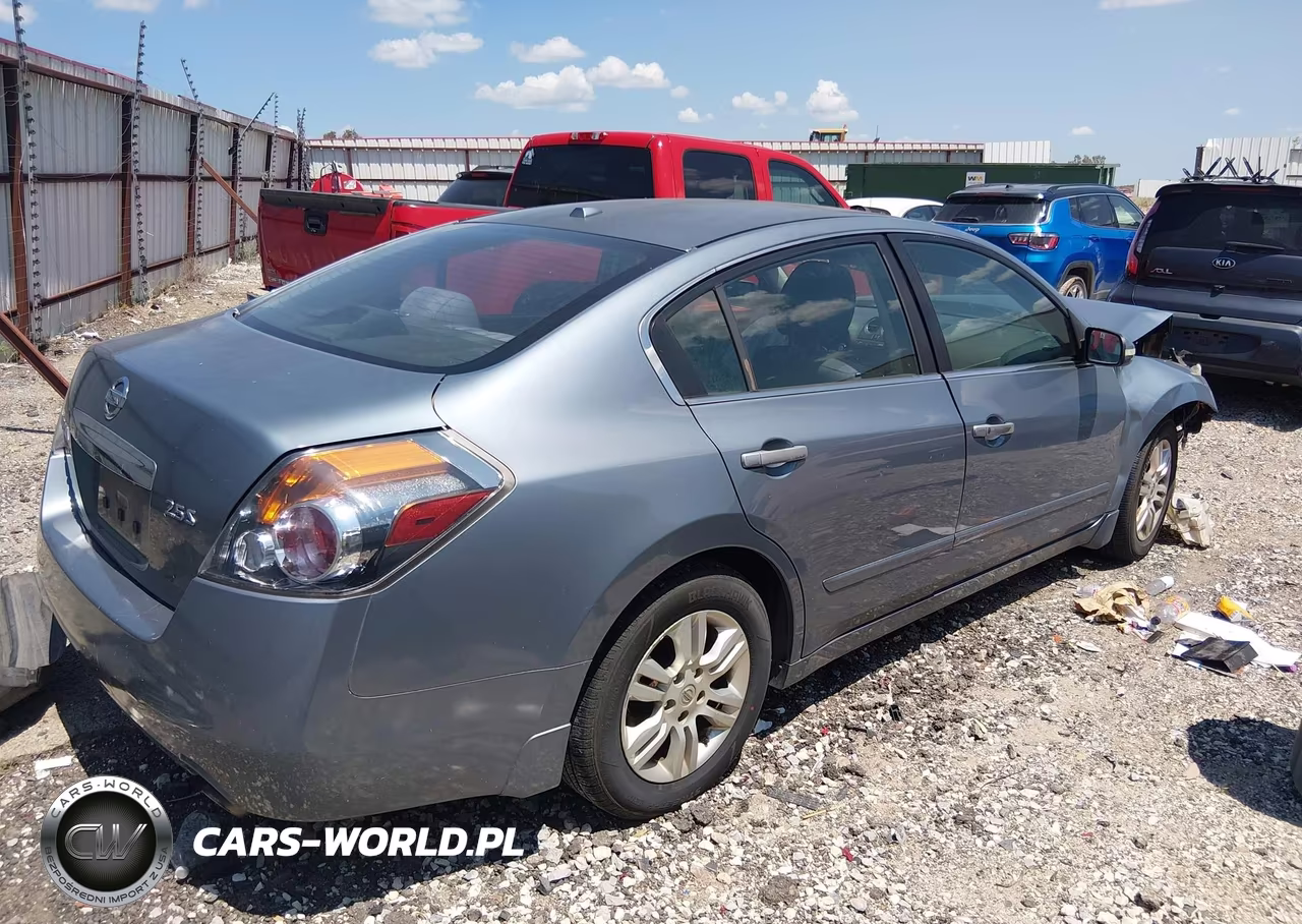 2010 Nissan Altima 2.5 S VIN:1N4AL2AP1AN490087 - 4