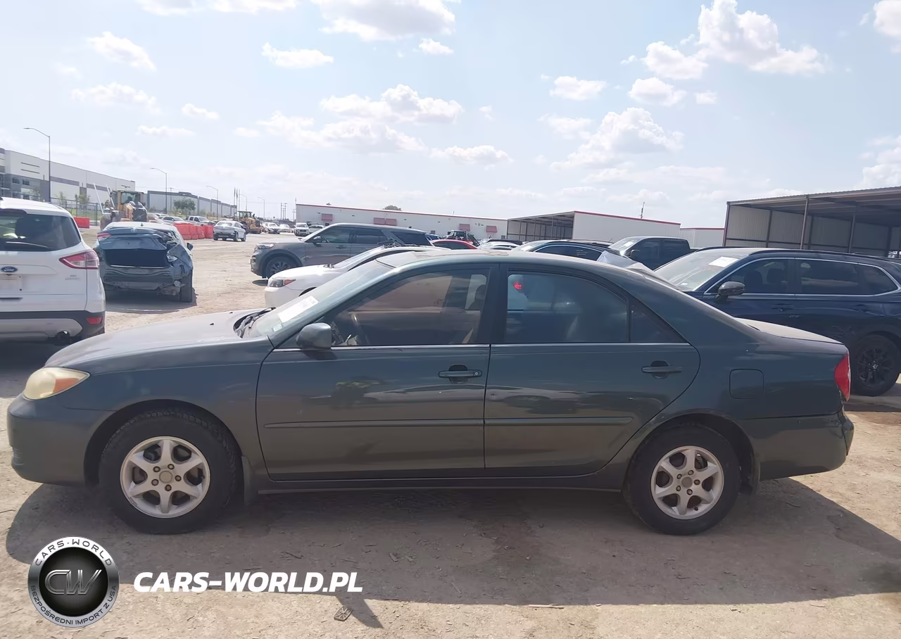 2003 Toyota Camry Le VIN:4T1BE32K63U786910 - 14