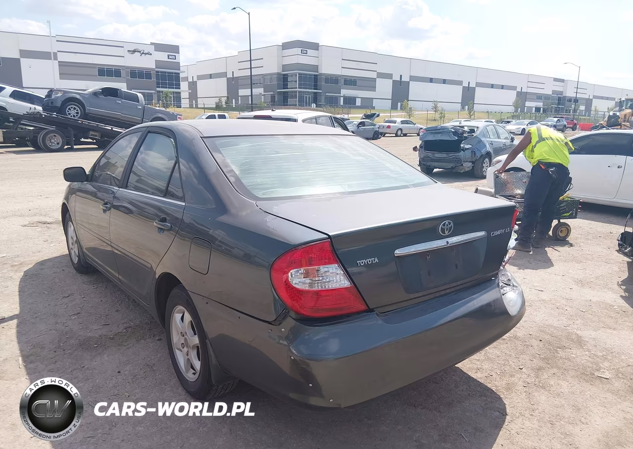 2003 Toyota Camry Le VIN:4T1BE32K63U786910 - 3