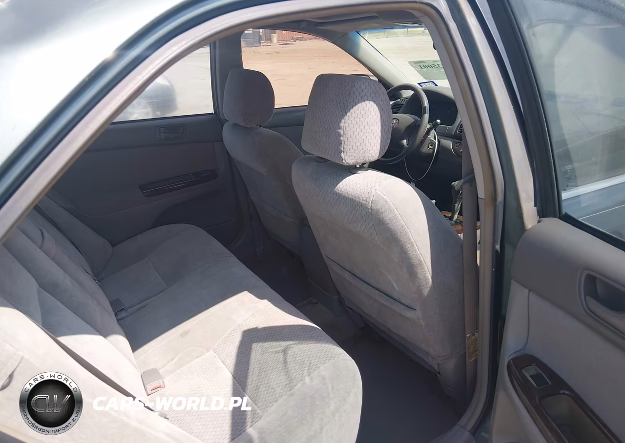 2003 Toyota Camry Le VIN:4T1BE32K63U786910 - 8