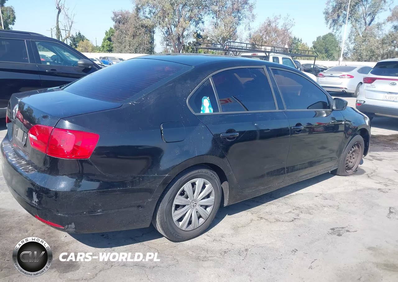 2014 Volkswagen Jetta 2.0L S VIN:3VW2K7AJ3EM388619 - 4