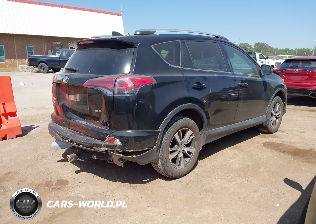2018 Toyota Rav4 Xle VIN:2T3WFREV6JW412373 - 4