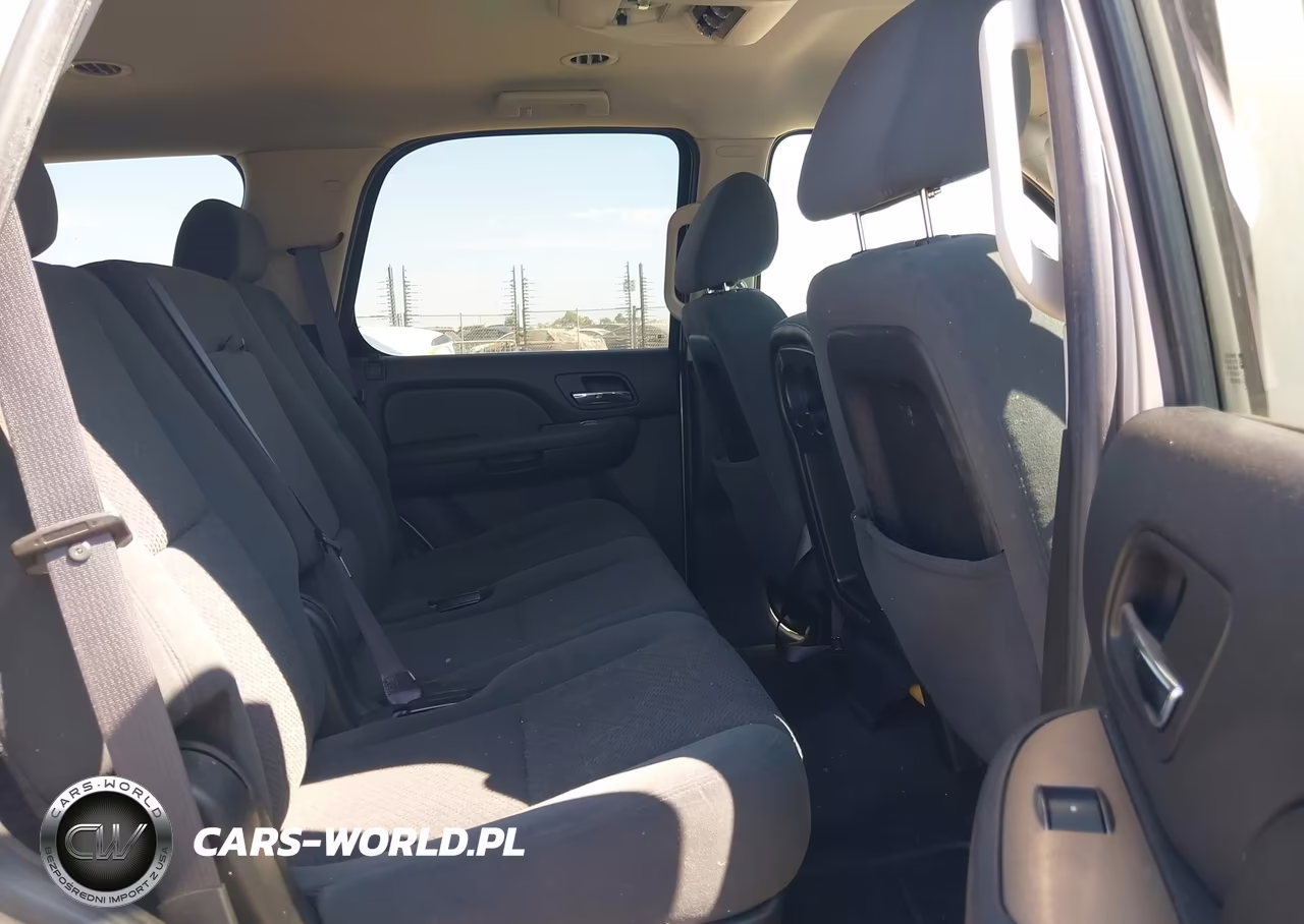 2007 Chevrolet Tahoe Ls VIN:1GNFC13C27J404314 - 8