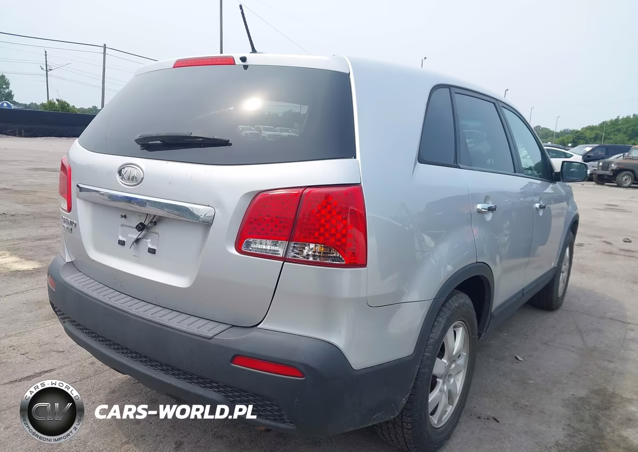 2013 Kia Sorento Lx VIN:5XYKTDA6XDG414316 - 4