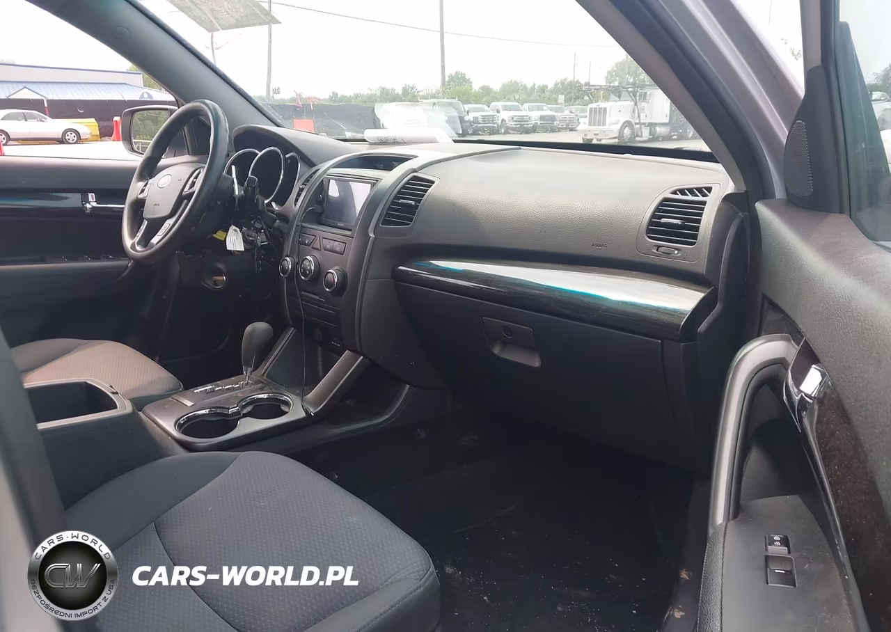 2013 Kia Sorento Lx VIN:5XYKTDA6XDG414316 - 5