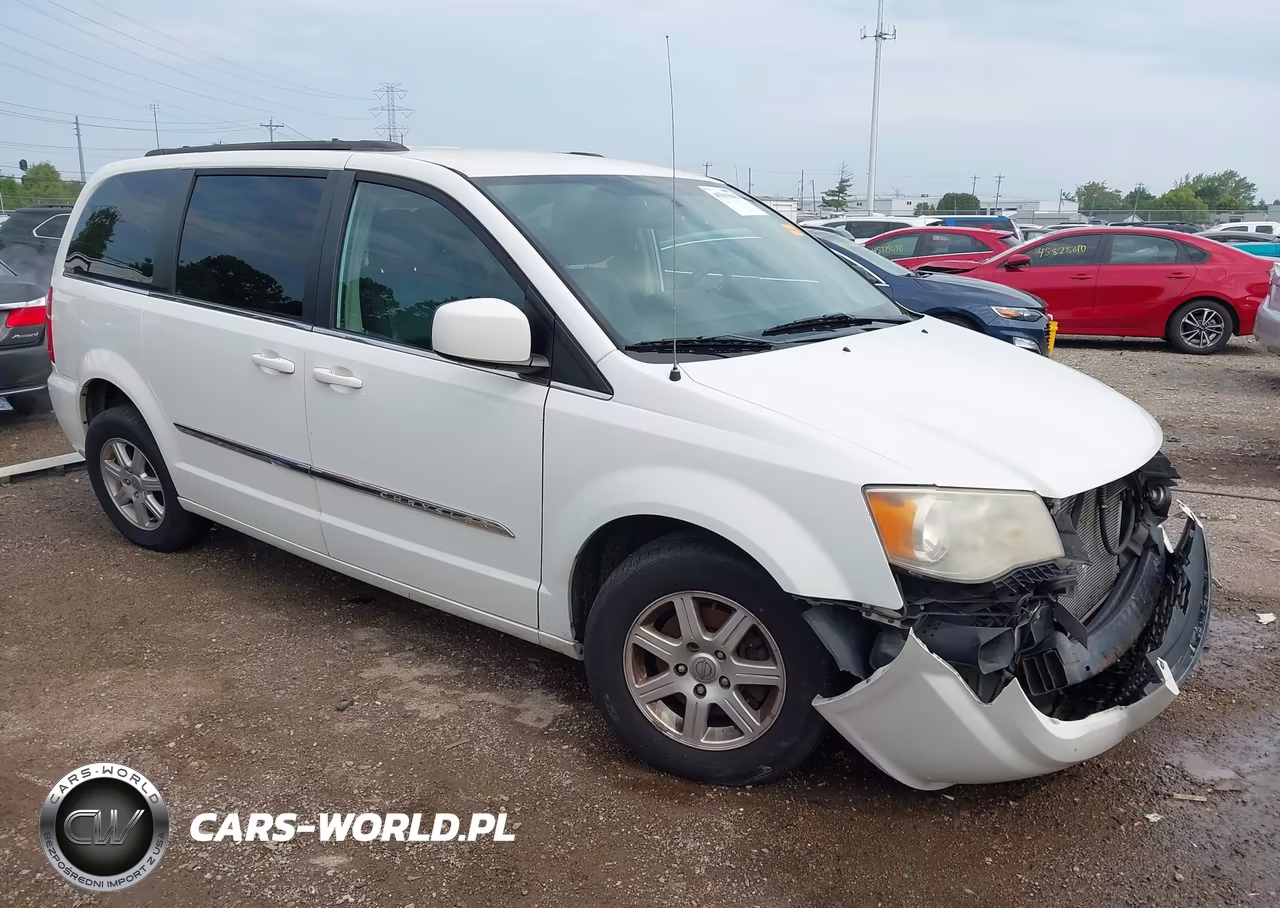 2012 Chrysler Town & Country Touring – zdjęcie 1 z 18