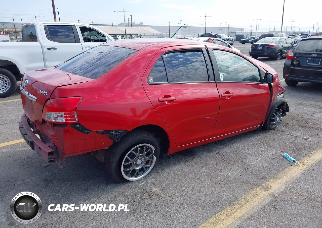 2007 Toyota Yaris VIN:JTDBT923271024915 - 4
