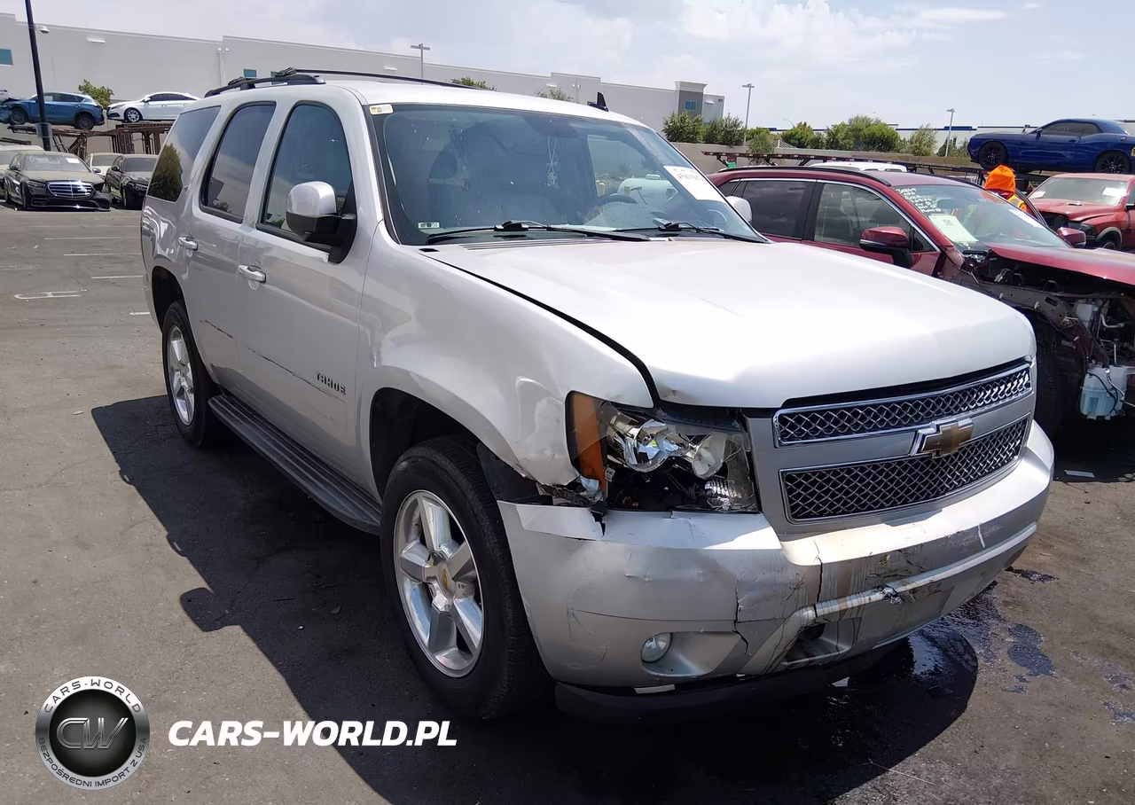 2010 Chevrolet Tahoe Lt VIN:1GNUKBE06AR275117 - 13