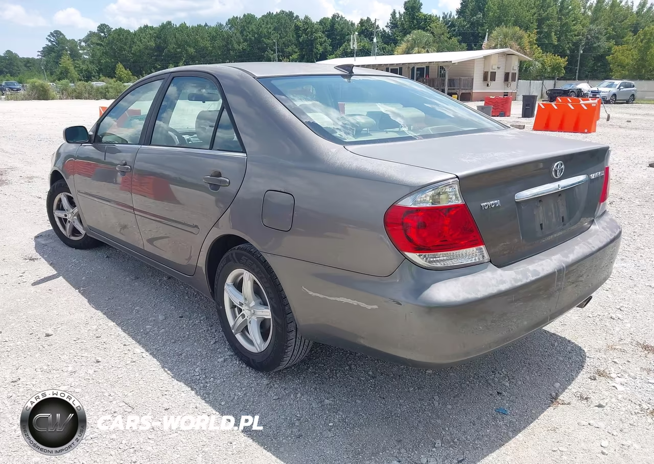 2006 Toyota Camry Le VIN:JTDBE32K563041905 - 3