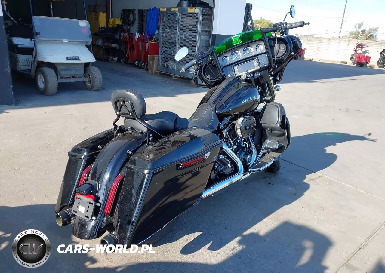 2015 Harley-Davidson Flhxse Cvo Street Glide VIN:1HD1PXN32FB961724 - 4