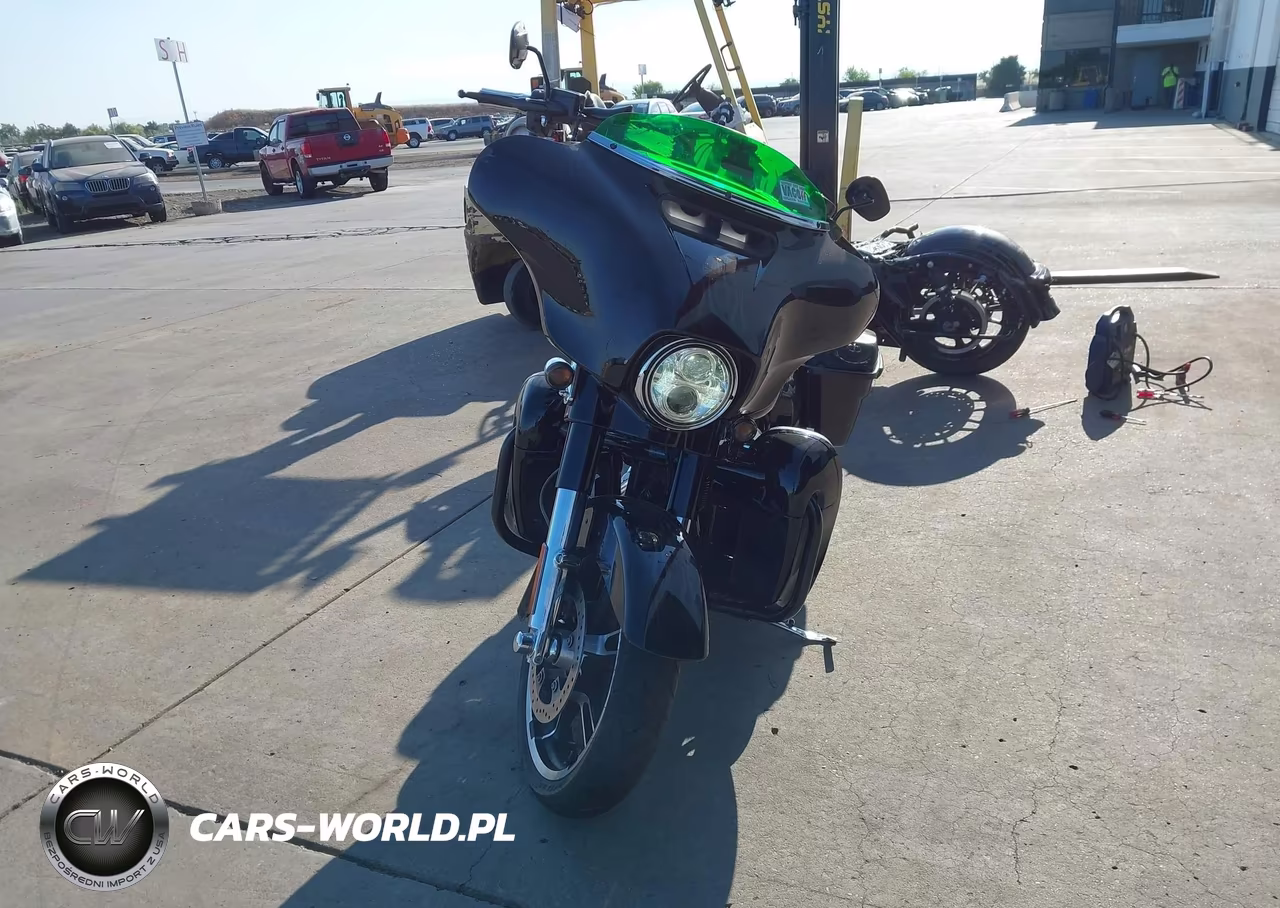 2015 Harley-Davidson Flhxse Cvo Street Glide VIN:1HD1PXN32FB961724 - 5