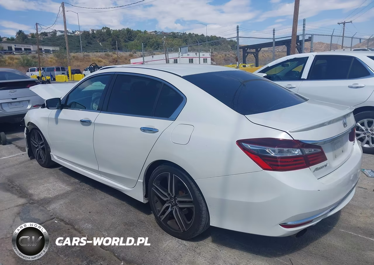 2017 Honda Accord Sport VIN:1HGCR2F56HA172316 - 3