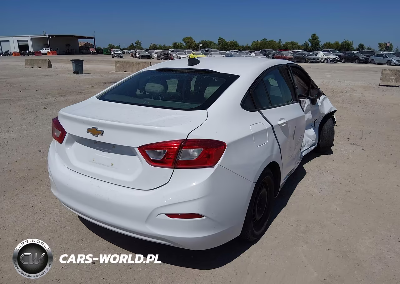 2018 Chevrolet Cruze Ls Auto VIN:1G1BC5SM9J7146332 - 4