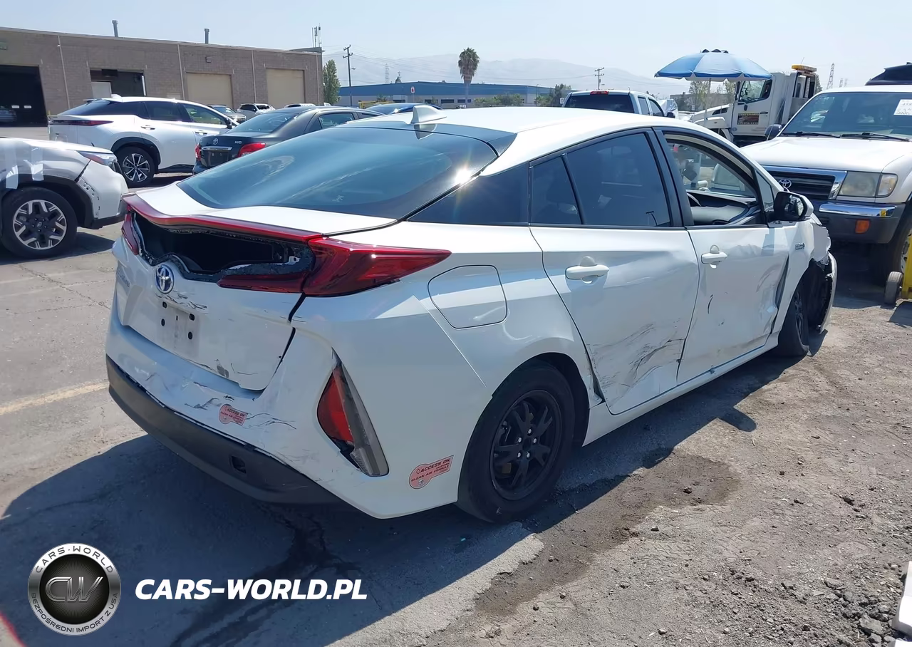 2020 Toyota Prius Prime Xle VIN:JTDKARFP7L3120279 - 4