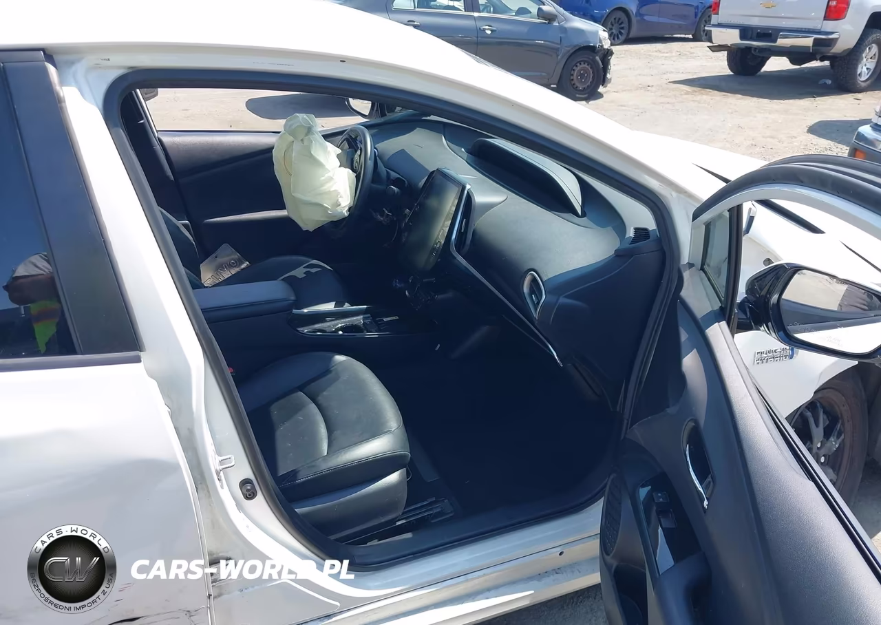 2020 Toyota Prius Prime Xle VIN:JTDKARFP7L3120279 - 5