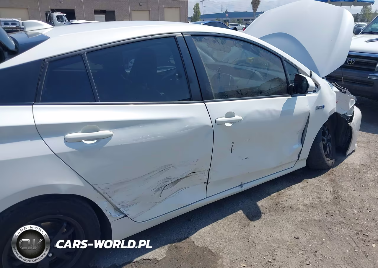 2020 Toyota Prius Prime Xle VIN:JTDKARFP7L3120279 - 6