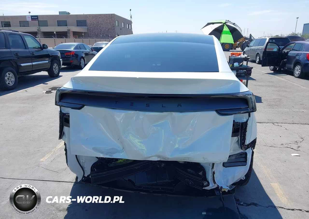 2026 Tesla Model Y Premium Rear-Wheel Drive-Rear-Wheel Drive VIN:7SAYGDED4TF632882 - 17