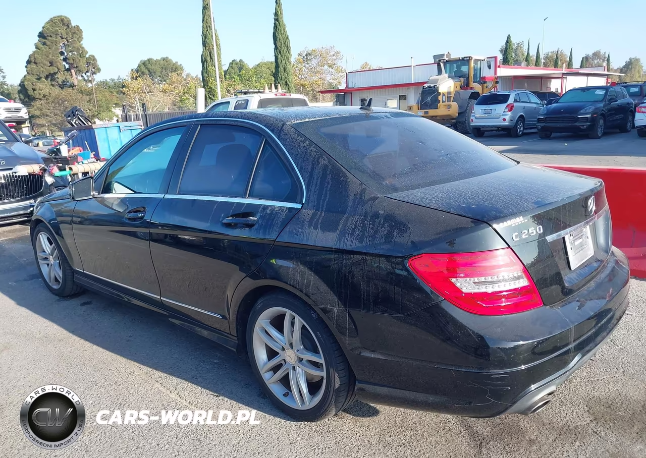 2013 Mercedes-Benz C 250 Sport VIN:WDDGF4HB9DA767703 - 15