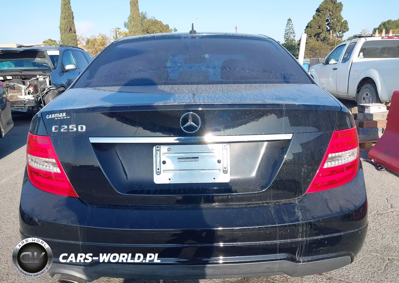 2013 Mercedes-Benz C 250 Sport VIN:WDDGF4HB9DA767703 - 17