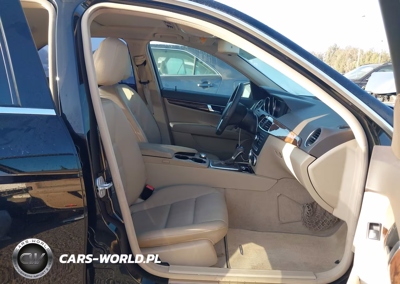 2013 Mercedes-Benz C 250 Sport VIN:WDDGF4HB9DA767703 - 5