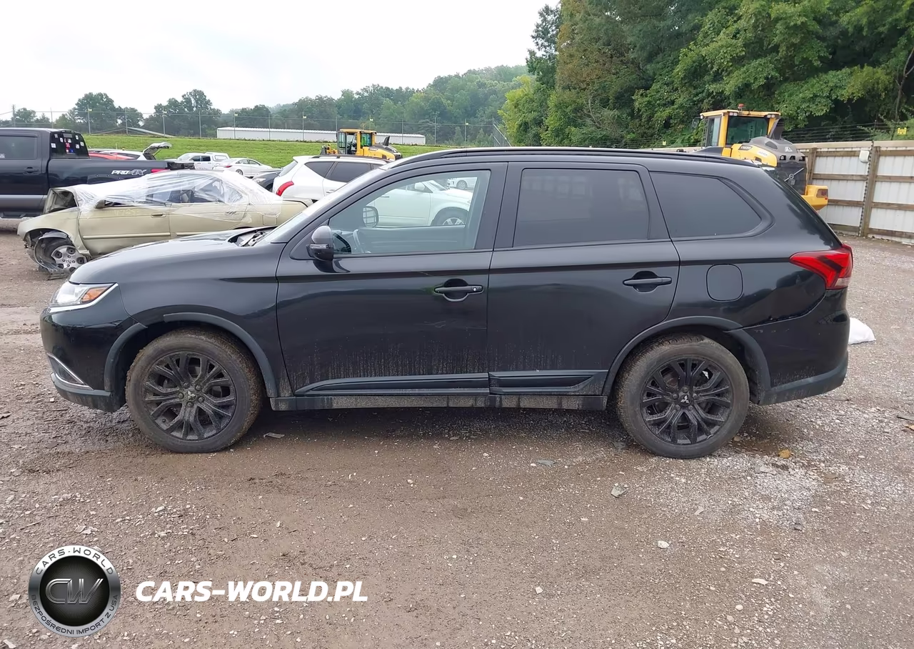 2018 Mitsubishi Outlander Le VIN:JA4AZ3A38JZ019505 - 14