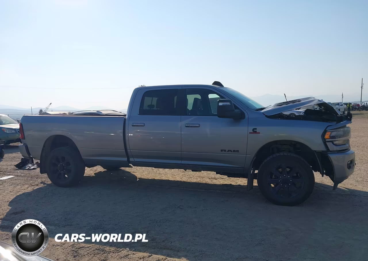2023 Ram 3500 Laramie 4X4 8' Box VIN:3C63R3JL2PG522249 - 13