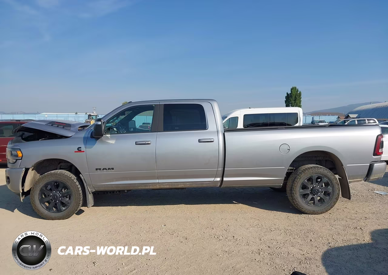 2023 Ram 3500 Laramie 4X4 8' Box VIN:3C63R3JL2PG522249 - 14
