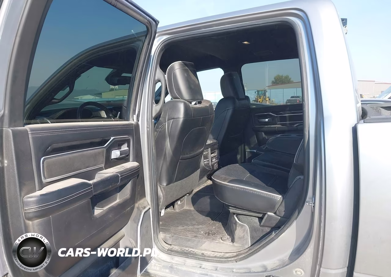 2023 Ram 3500 Laramie 4X4 8' Box VIN:3C63R3JL2PG522249 - 7