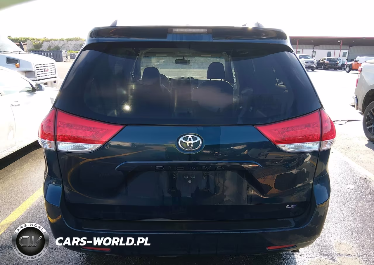 2012 Toyota Sienna Le 8 Passenger VIN:5TDKA3DC1CS011909 - 17