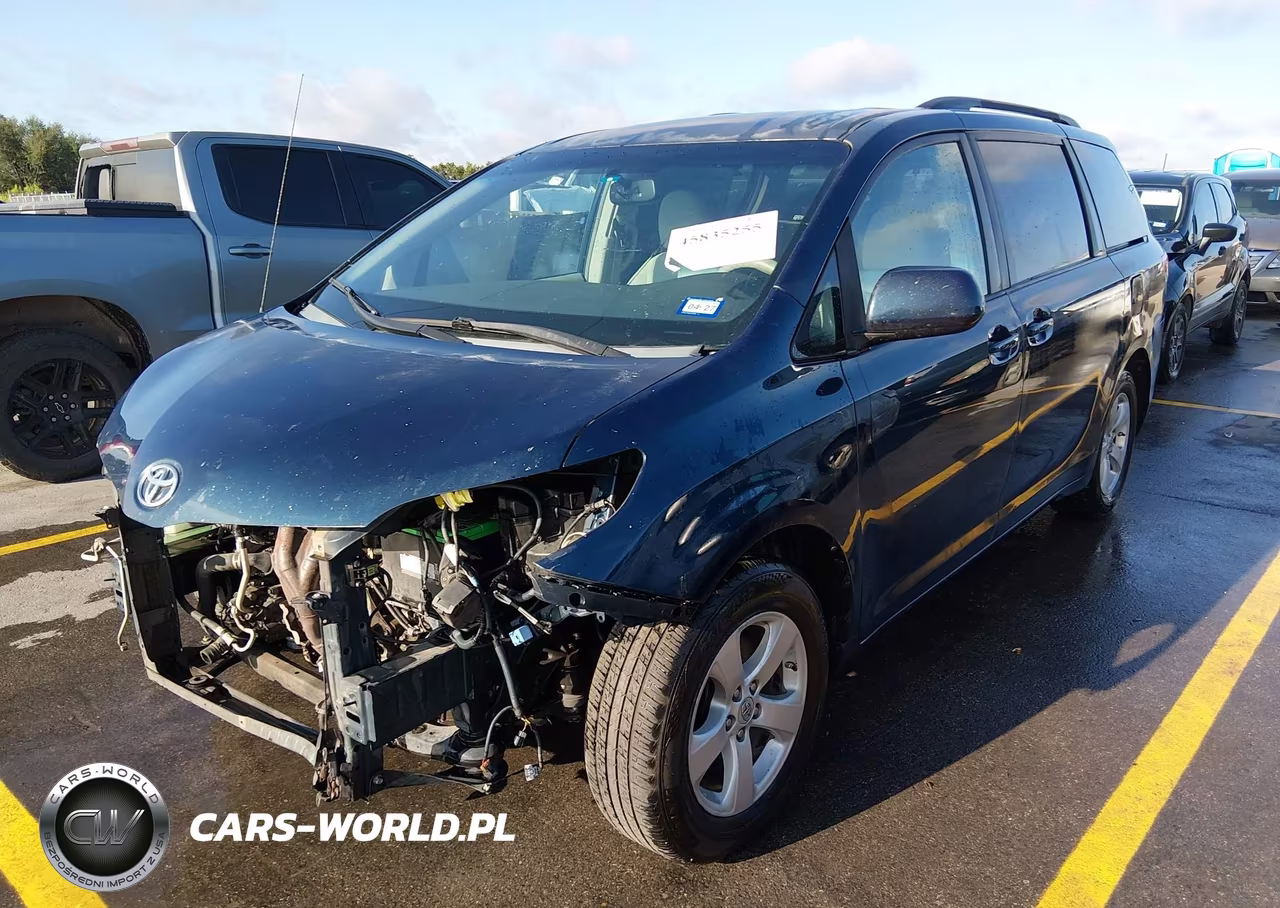 2012 Toyota Sienna Le 8 Passenger VIN:5TDKA3DC1CS011909 - 2