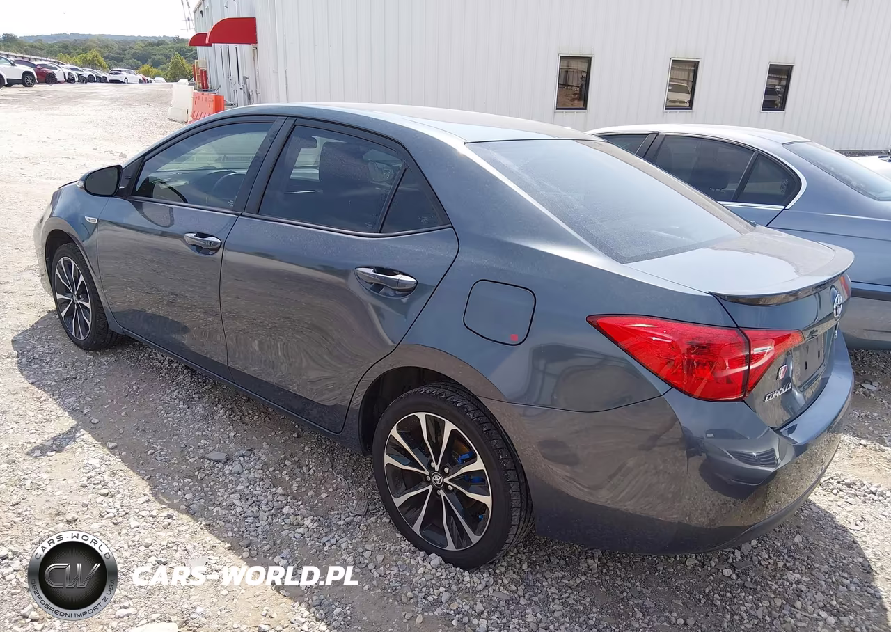 2017 Toyota Corolla Se VIN:5YFBURHE6HP660367 - 3
