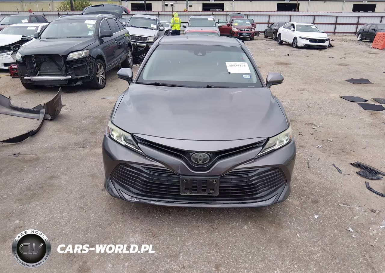 2019 Toyota Camry L VIN:4T1B11HK1KU823464 - 12