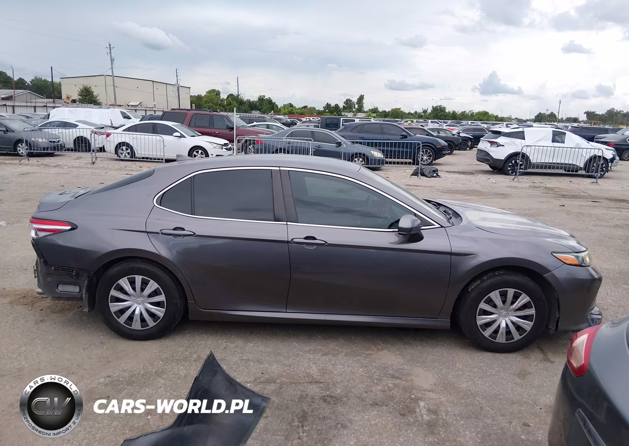 2019 Toyota Camry L VIN:4T1B11HK1KU823464 - 13