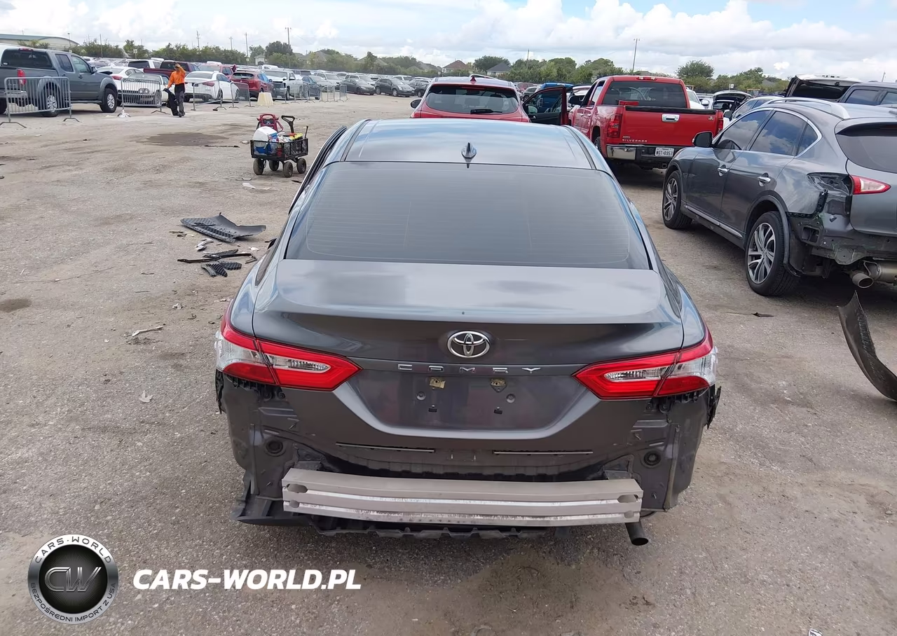 2019 Toyota Camry L VIN:4T1B11HK1KU823464 - 16
