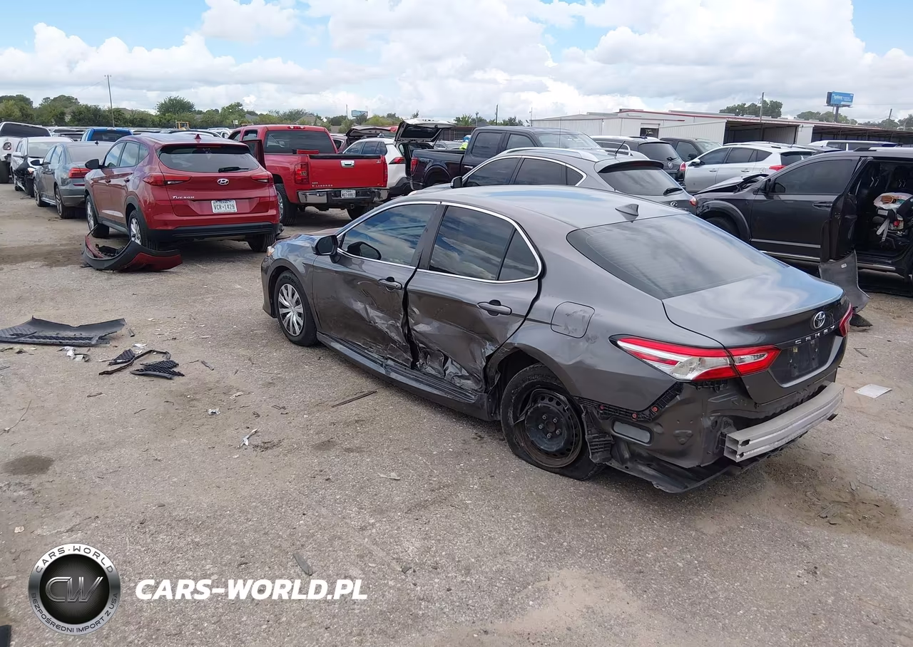 2019 Toyota Camry L VIN:4T1B11HK1KU823464 - 3