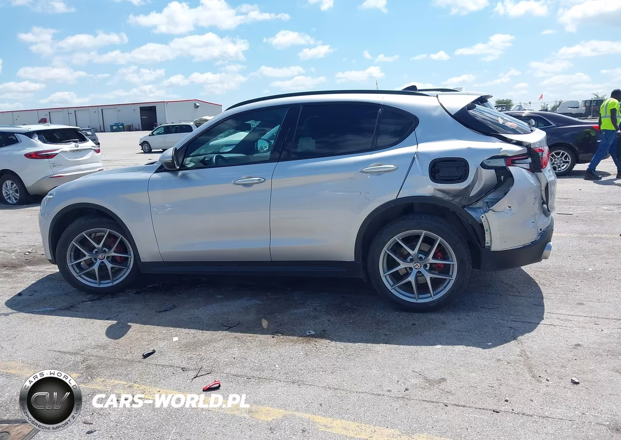 2018 Alfa Romeo Stelvio Ti Sport Awd VIN:ZASFAKNN0J7C01940 - 14