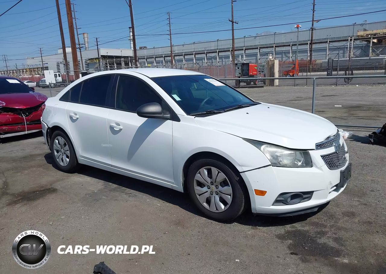 2014 Chevrolet Cruze Ls – zdjęcie 1 z 17