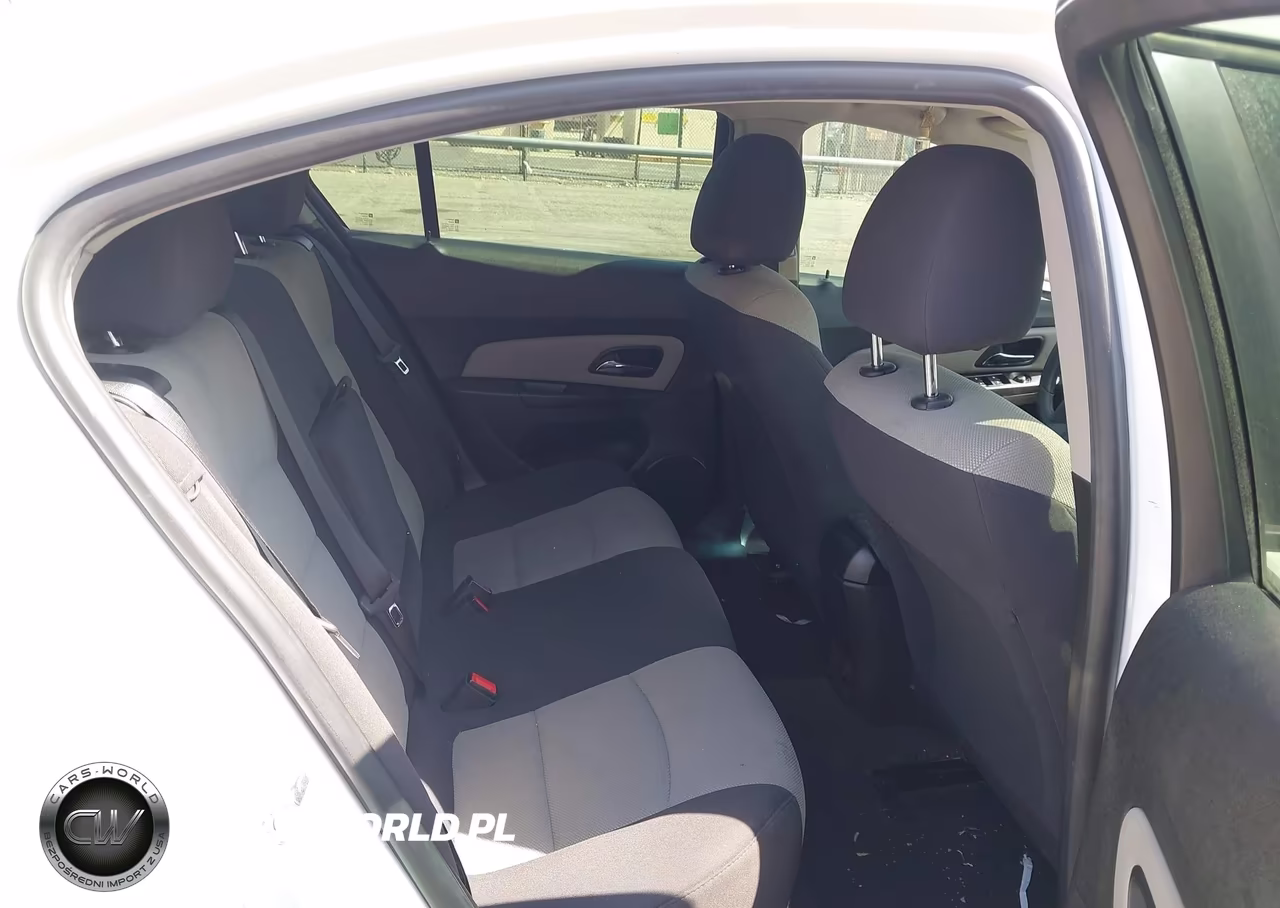2014 Chevrolet Cruze Ls VIN:1G1PA5SG3E7194677 - 8