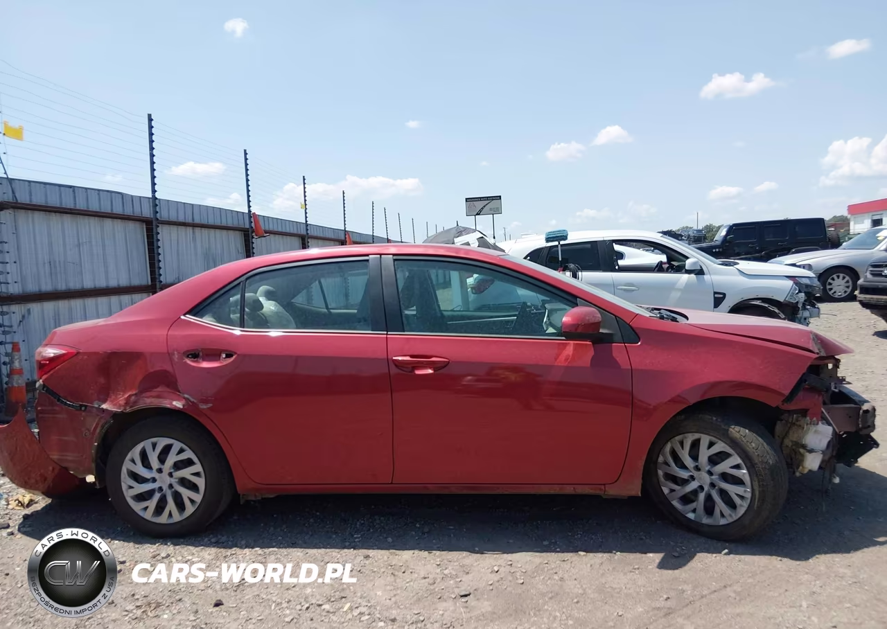 2017 Toyota Corolla Le VIN:5YFBURHE0HP610452 - 13