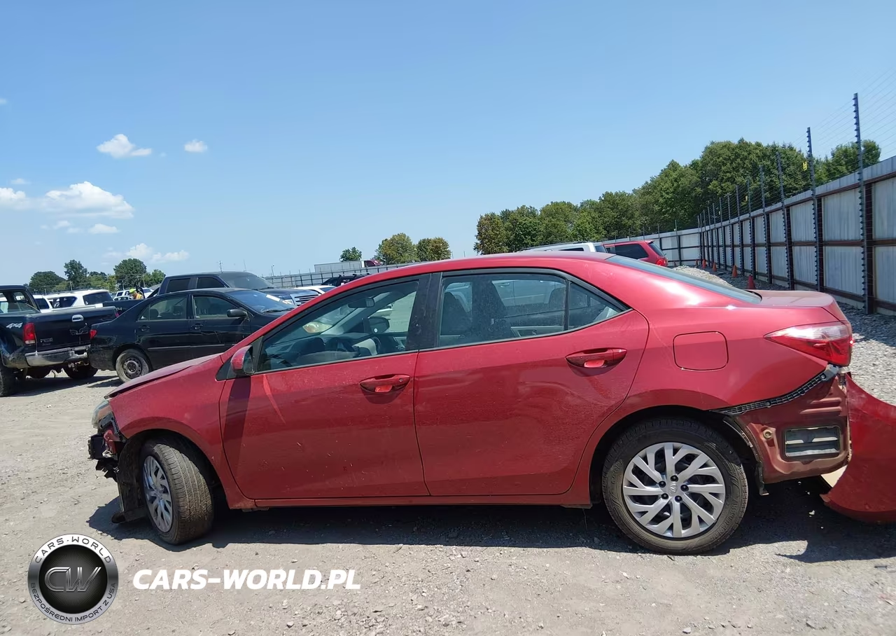 2017 Toyota Corolla Le VIN:5YFBURHE0HP610452 - 14