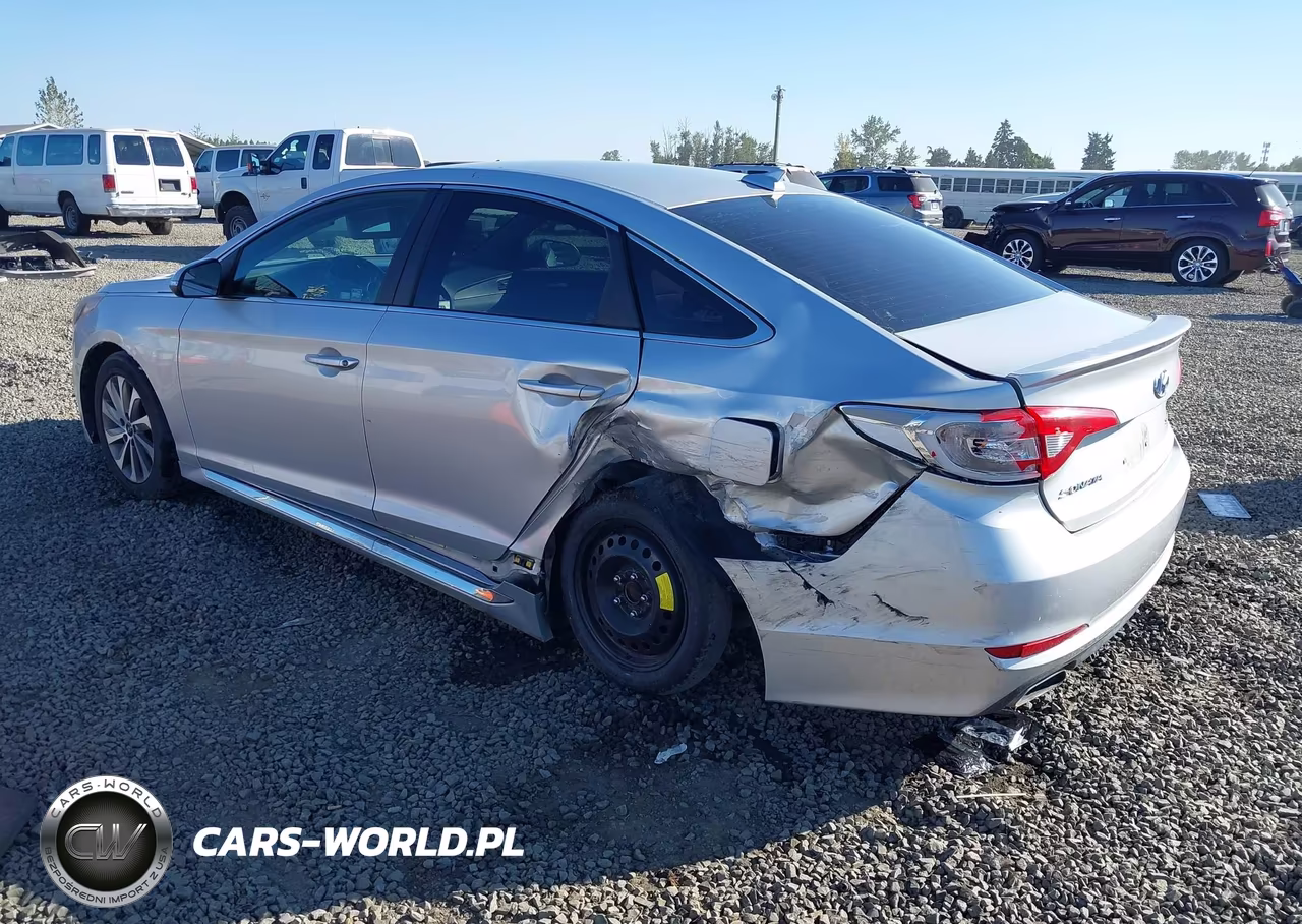 2015 Hyundai Sonata Sport VIN:5NPE34AFXFH022736 - 3