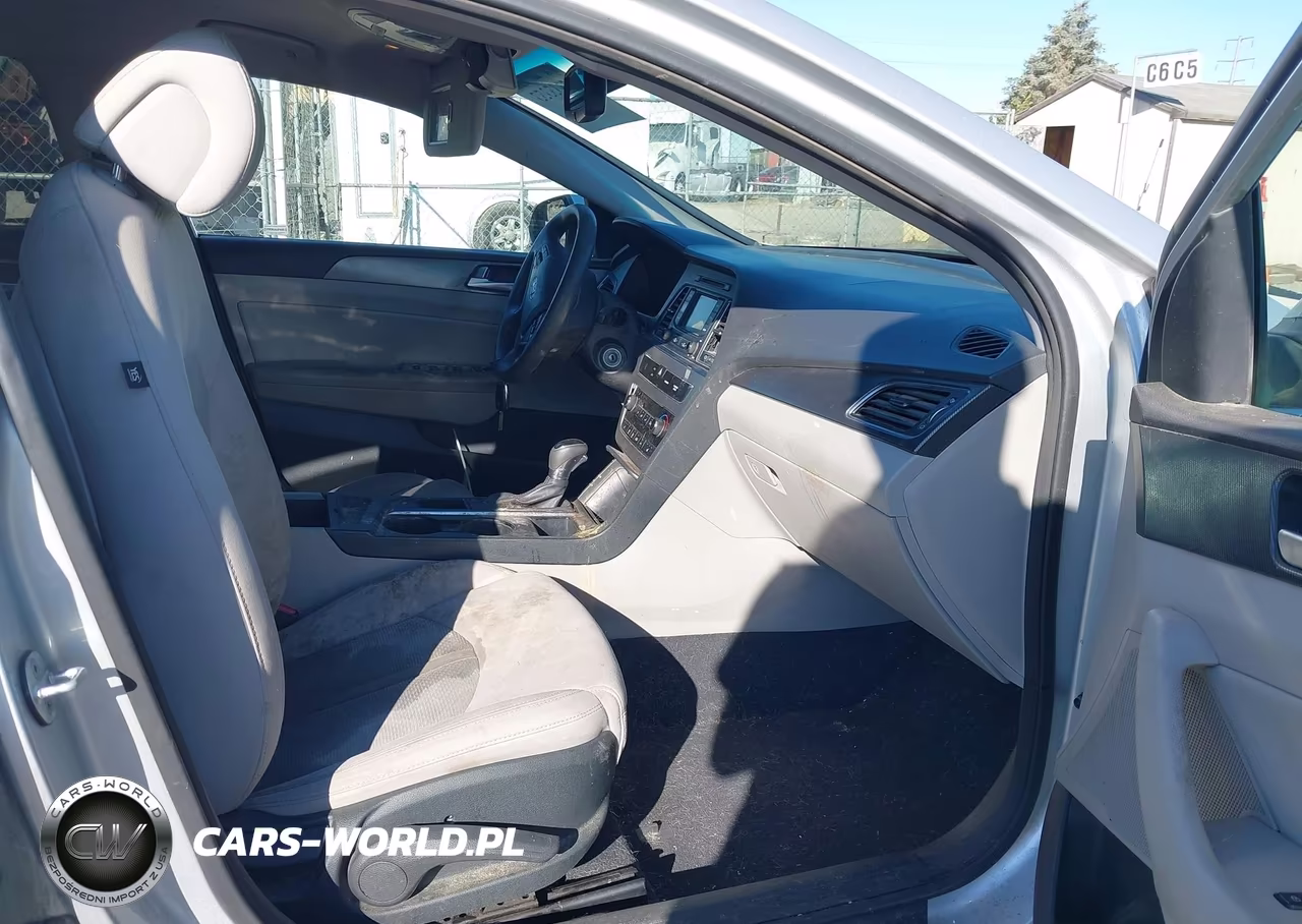 2015 Hyundai Sonata Sport VIN:5NPE34AFXFH022736 - 5