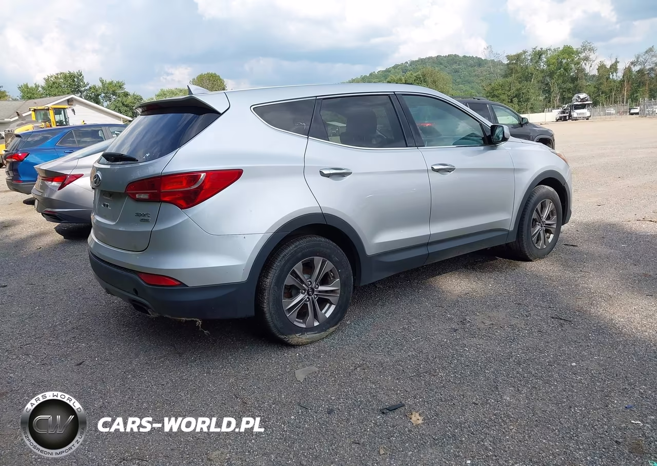 2016 Hyundai Santa Fe Sport 2.4L VIN:5XYZTDLB2GG323439 - 4