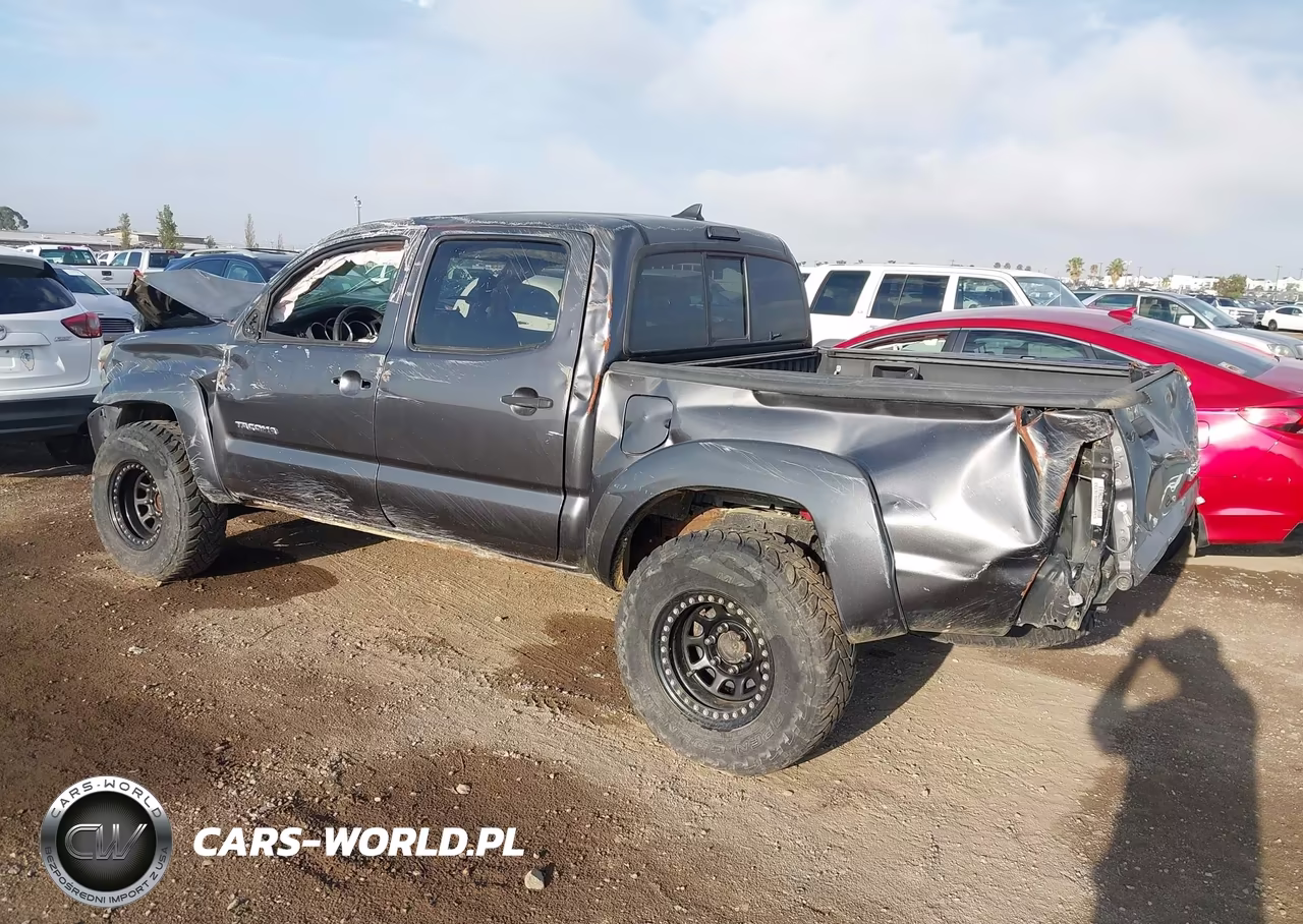 2012 Toyota Tacoma Prerunner V6 VIN:5TFJU4GN7CX015138 - 3