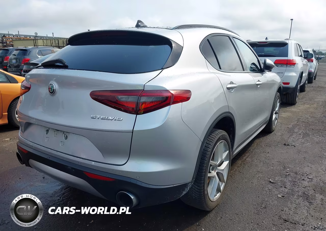 2018 Alfa Romeo Stelvio Ti Sport Awd VIN:ZASFAKNN5J7C03425 - 4
