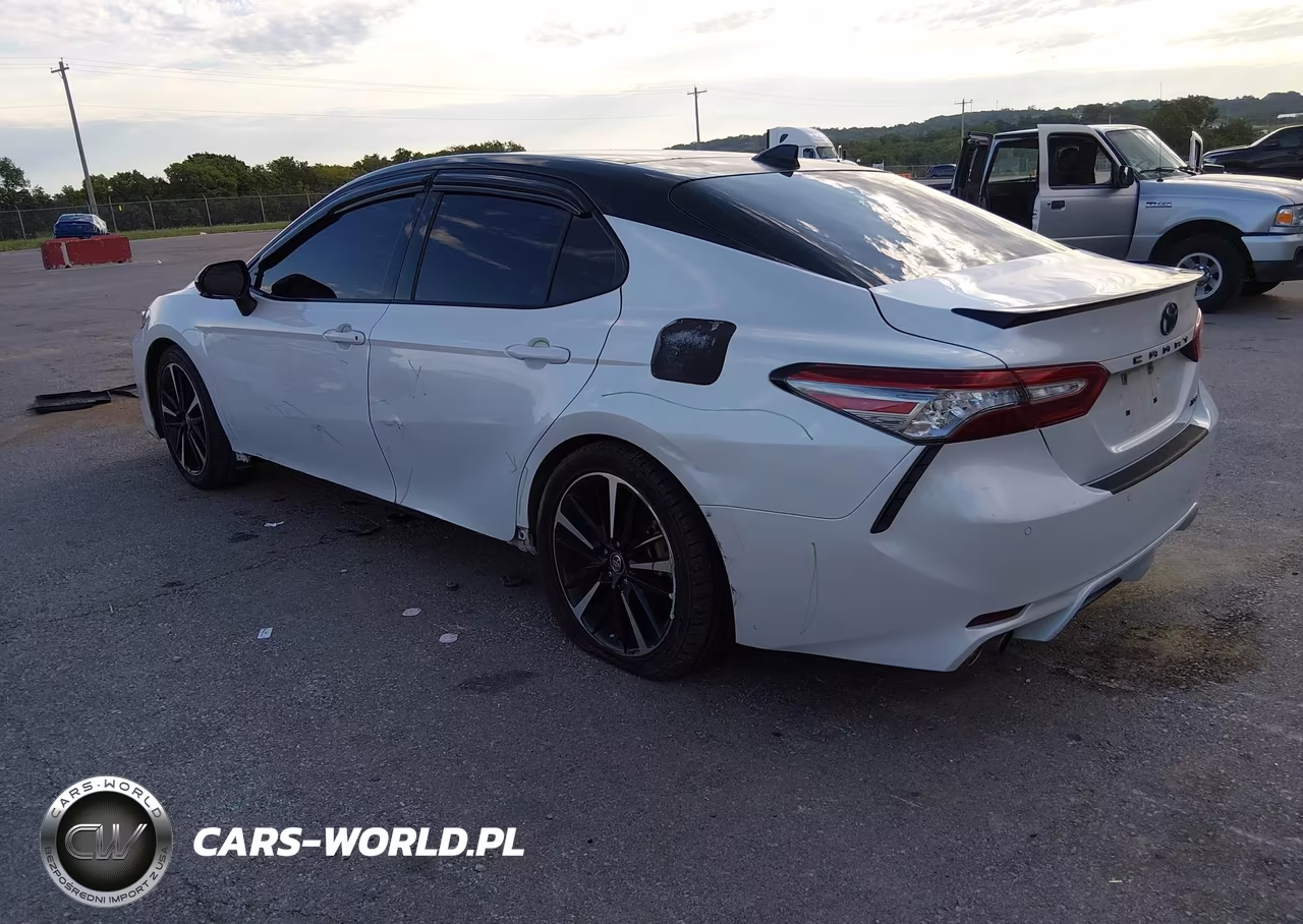 2018 Toyota Camry Xse V6 VIN:4T1BZ1HK6JU010743 - 3