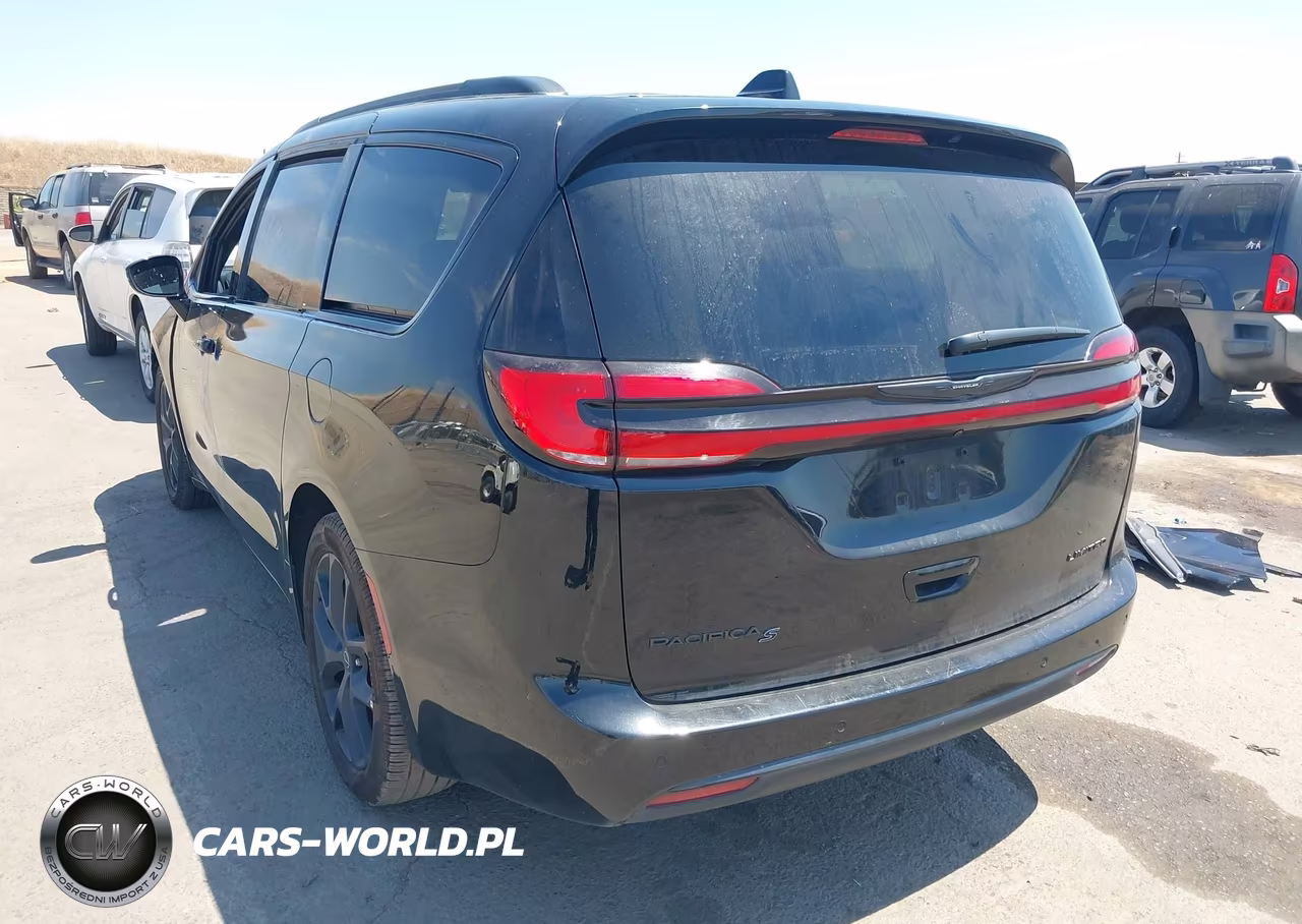 2025 Chrysler Pacifica Limited VIN:2C4RC1GG2SR584157 - 3