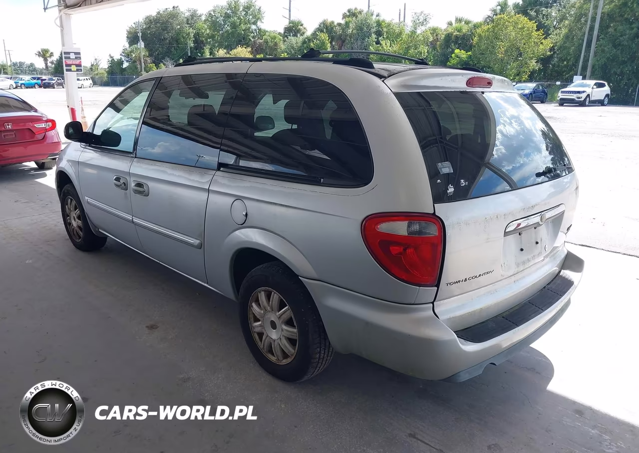 2006 Chrysler Town & Country Touring VIN:2A4GP54LX6R713864 - 3