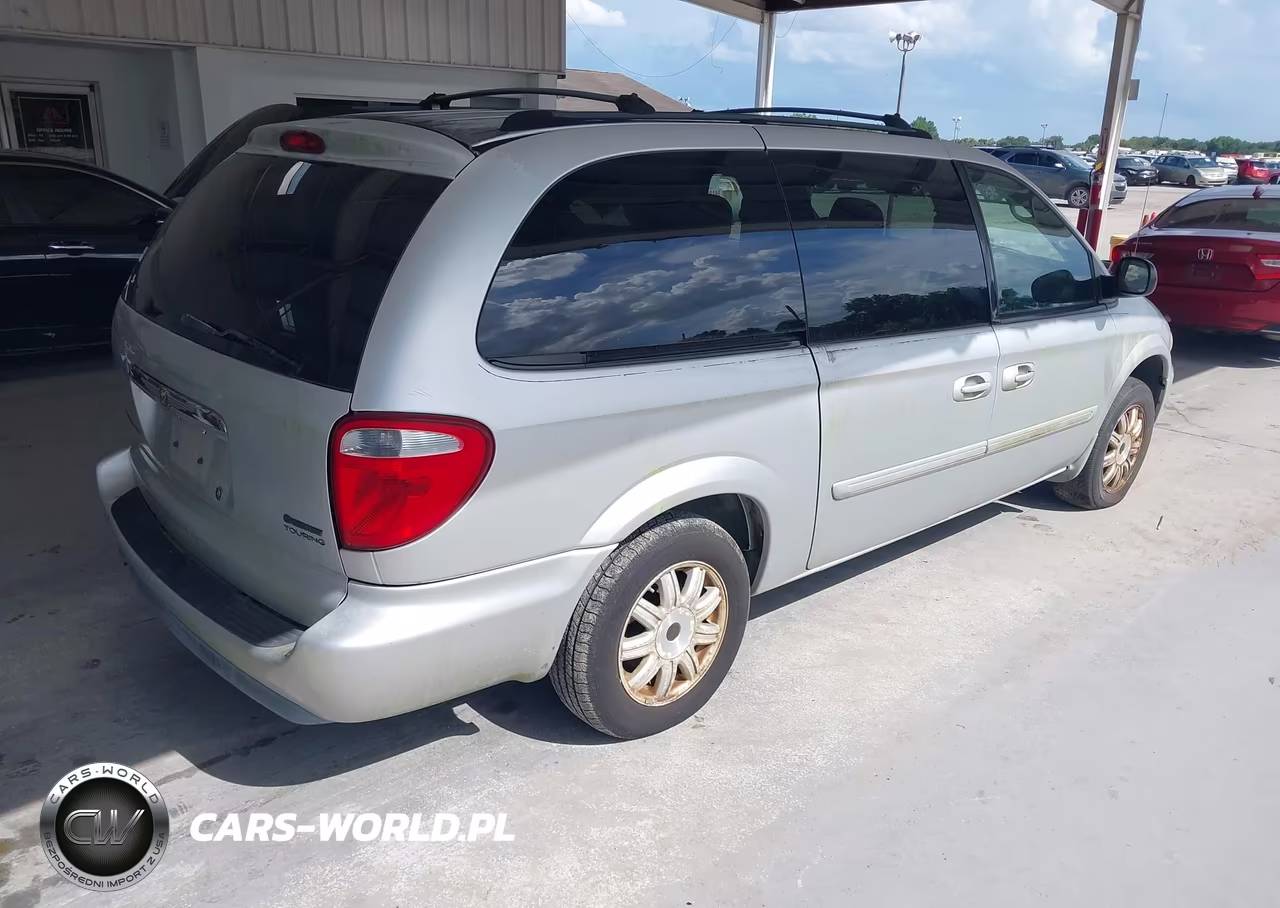 2006 Chrysler Town & Country Touring VIN:2A4GP54LX6R713864 - 4